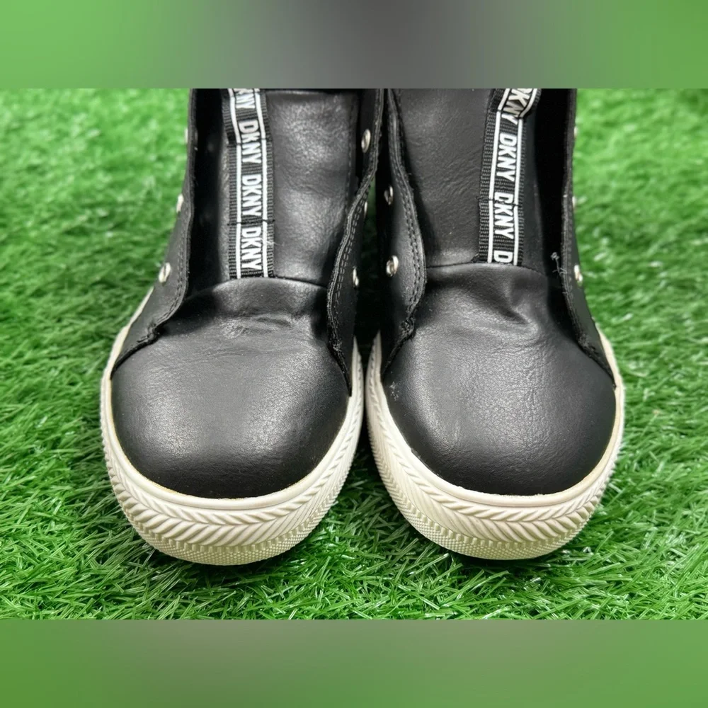 DKNY Kids/Girls‎ Shoes Size 4